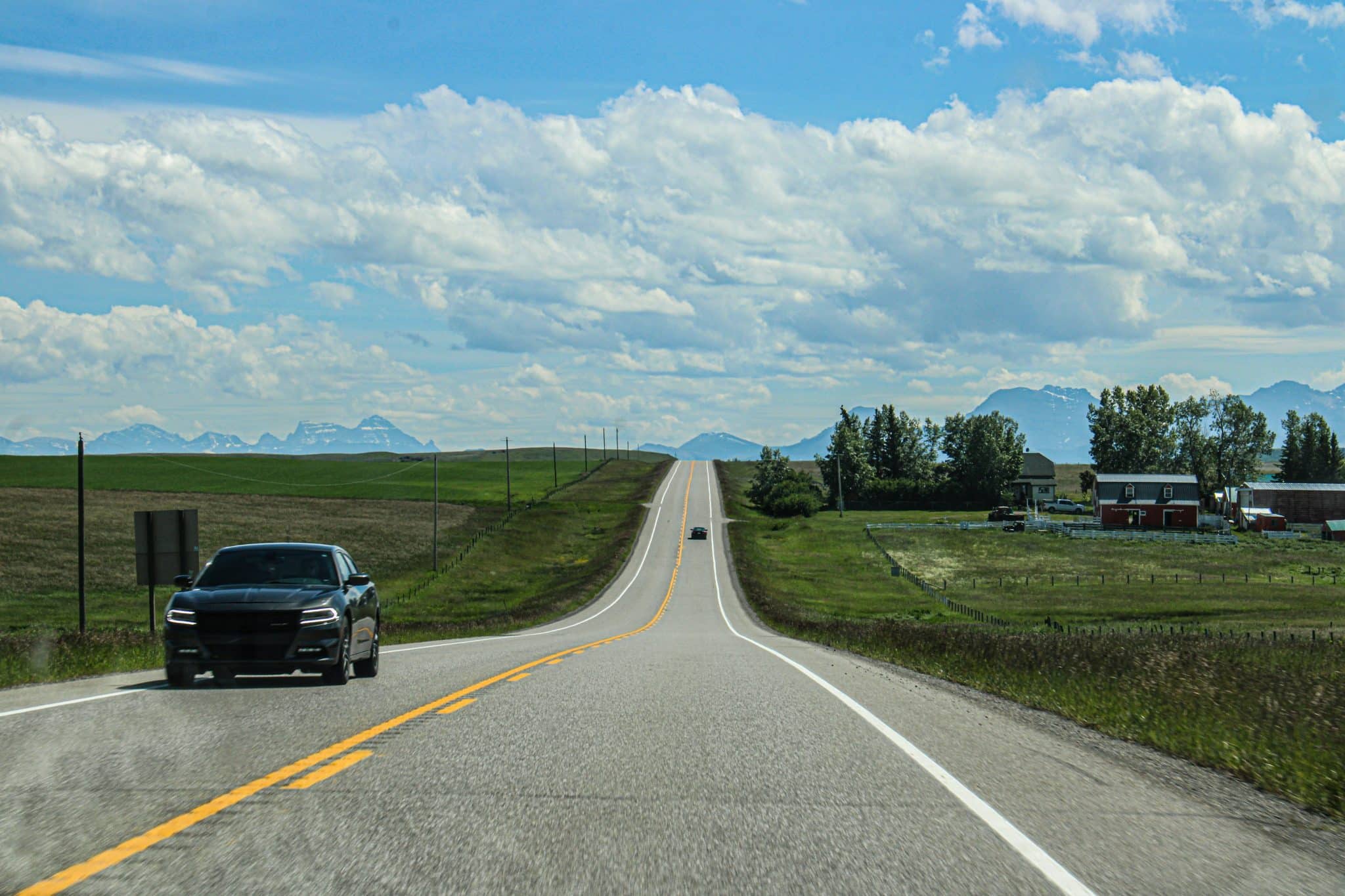 How much does it cost to ship a car from Ontario to Alberta?